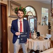 Laureato in ingegneria meccanica con forte passione per matematica e fisica, offre lezioni private per bambini e ragazzi (da scuole elementari a scuole superiori)